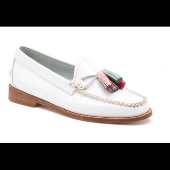 Bass Shoes - Bass weejun white patent leather tassel loafer